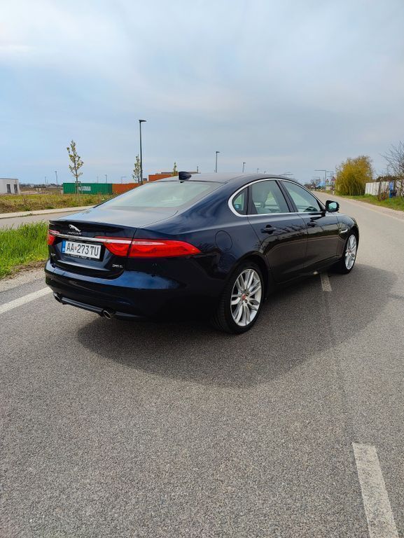 Gebraucht Jaguar XF Prestige 250 PS (183 kW) 2019 Blau Limousine