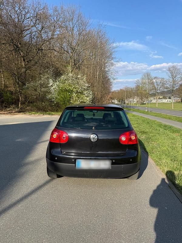 Gebraucht VW Golf V 105 PS (77 kW) 2006 Schwarz Kleinwagen