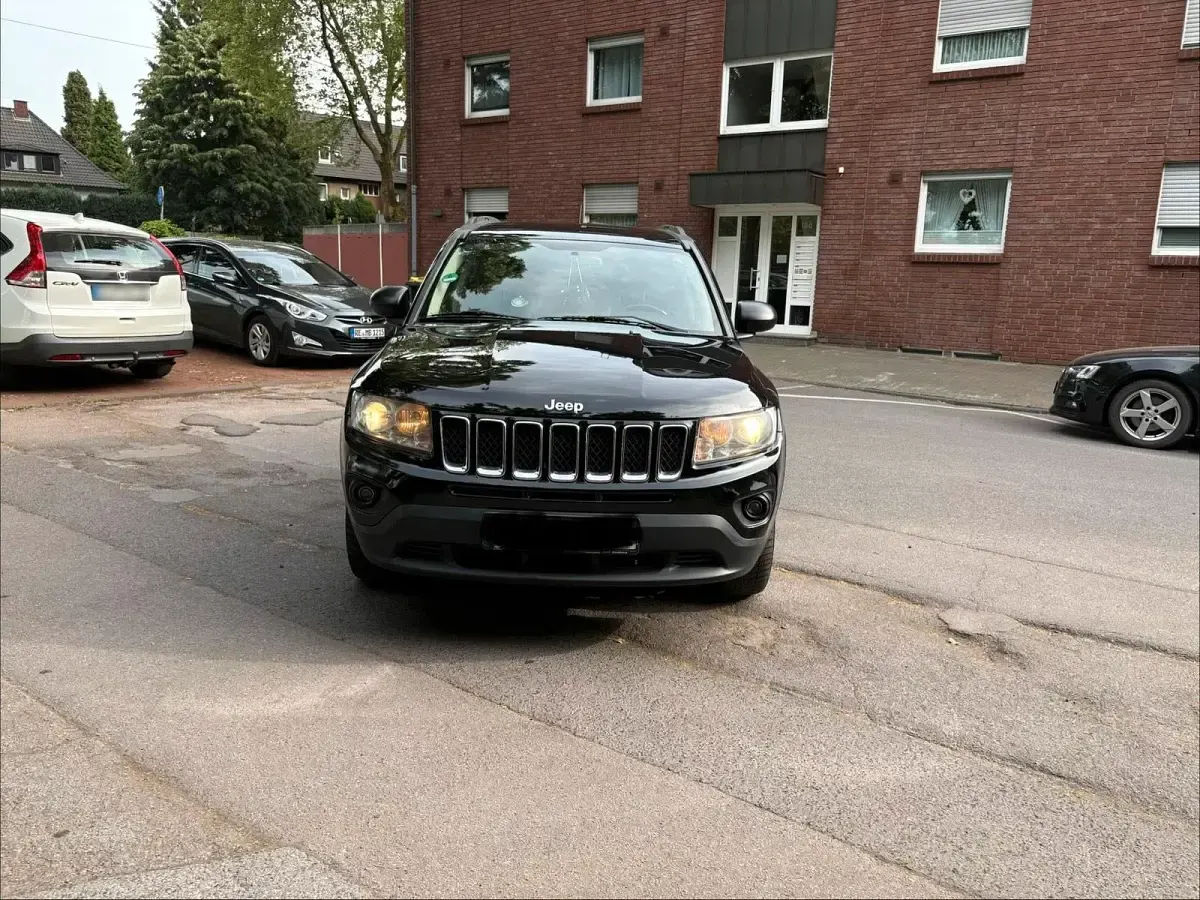 Used Jeep Compass Limited 170 HP (125 kW) 2011 Black SUV