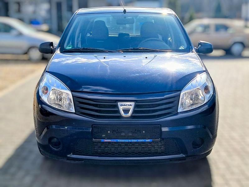 Gebraucht Dacia Sandero 75 PS (55 kW) 2012 Blau Limousine