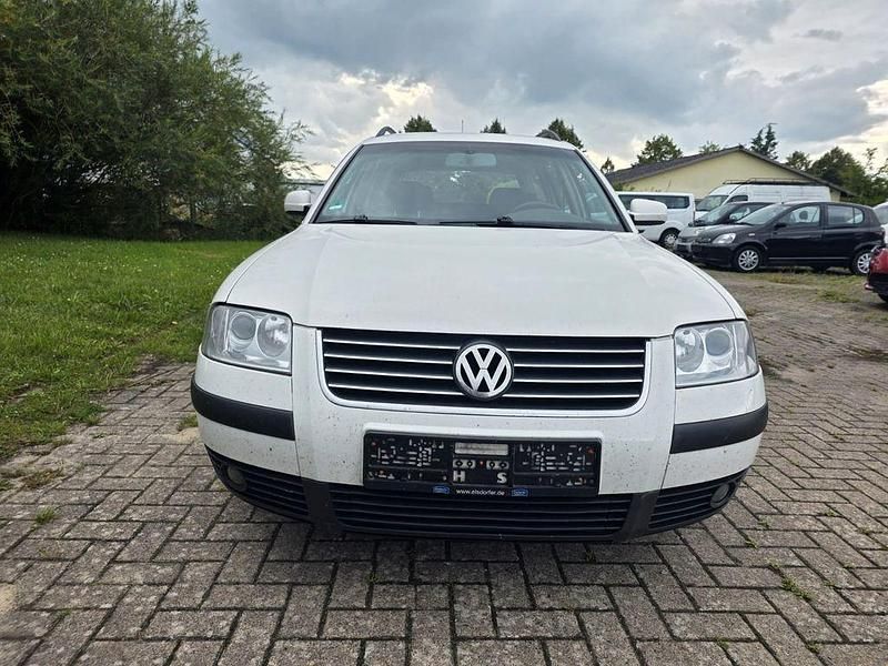Gebraucht VW Passat 131 PS (96 kW) 2002 Weiß Kombi