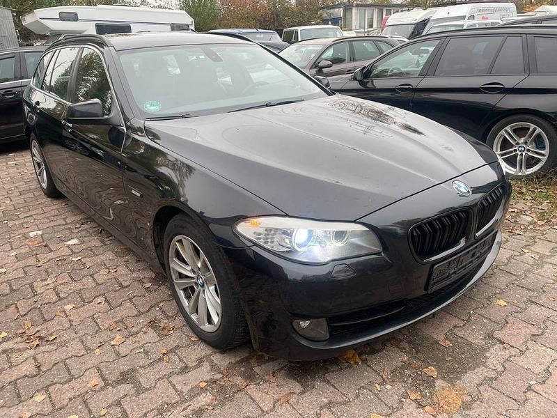Schwarz Gebraucht 2011 BMW 530 Kombi | 6.900 € (Guter Preis) - Bild 1/4
