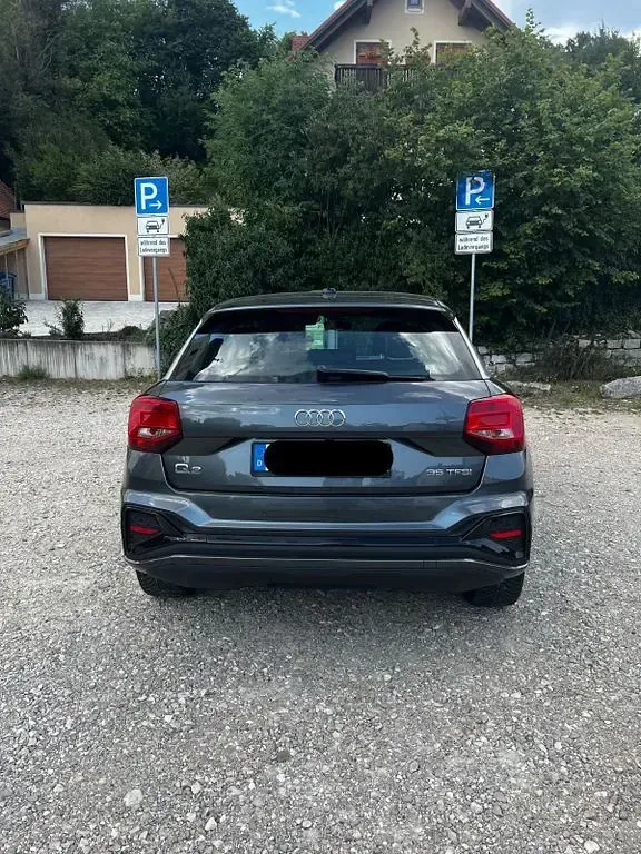 Gebraucht Audi Q2 S-Line 150 PS (110 kW) 2021 Grau SUV
