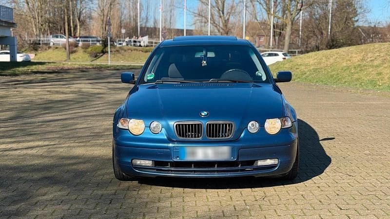 Gebraucht BMW 325 192 PS (141 kW) 2001 Blau Coupé