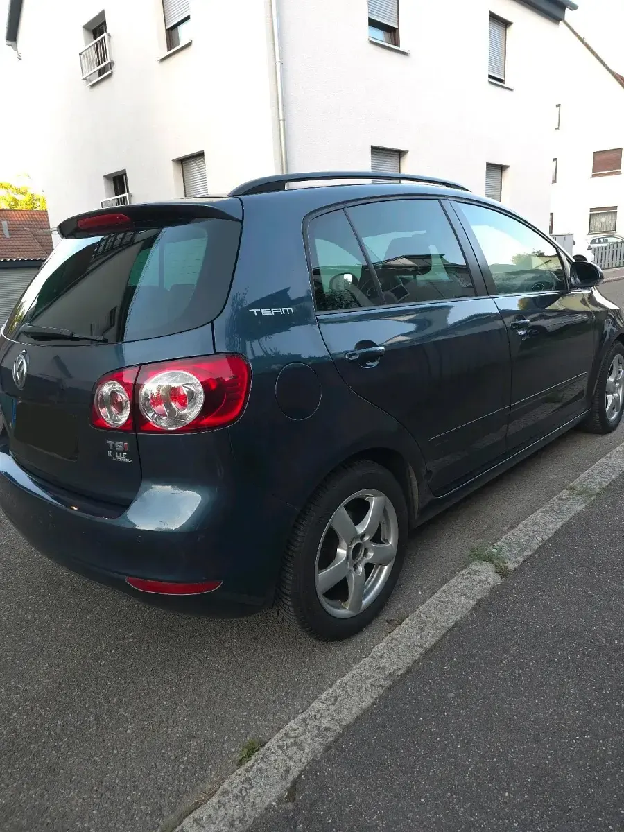 Gebraucht VW Golf Plus Cross 122 PS (89 kW) 2010 Blau Kombi