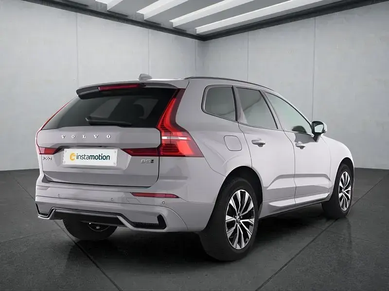 Używany Volvo XC60 Plus 250 KM (183 kW) 2024 Szary SUV