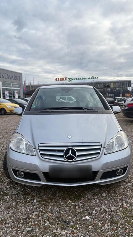 Gebraucht Mercedes A160 95 PS (69 kW) 2010 Silber Kleinwagen