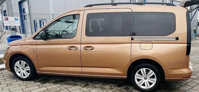 Gebraucht VW Caddy Maxi Basis 114 PS (83 kW) 2024 Van / Kleinbus