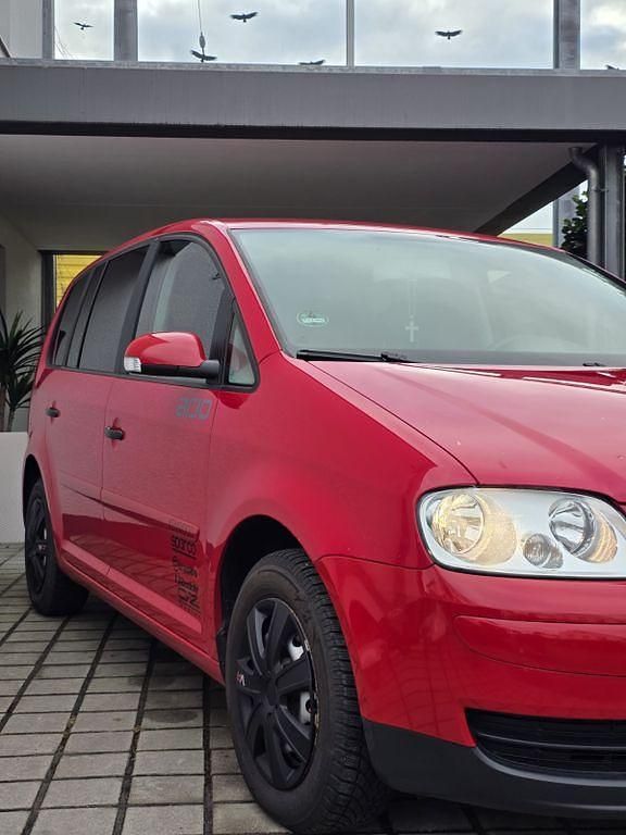 Gebraucht VW Touran Conceptline 102 PS (75 kW) 2005 Rot Van / Kleinbus