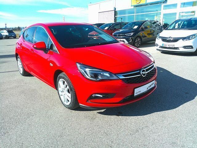 Rot Gebraucht 2018 Opel Astra Dynamic Limousine | 13.990 € (Fairer Preis) - Bild 1/4