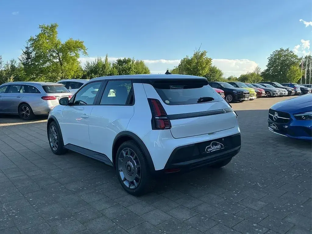 Nowe Renault R5 Evolution 89 kW (122 KM) 2025 Biały Hatchback