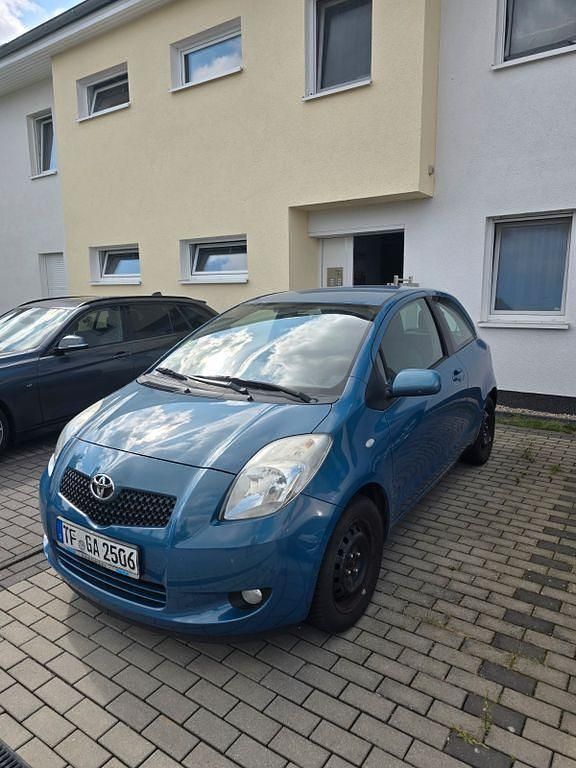 Gebraucht Toyota Yaris 69 PS (50 kW) 2008 Blau Limousine