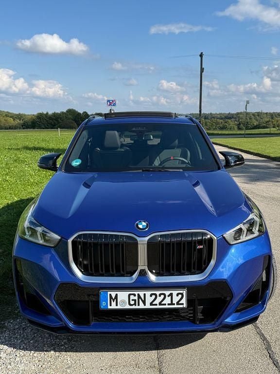 Blau Gebraucht 2025 BMW X1 Sport Line SUV | 52.300 € (Fairer Preis) - Bild 1/4