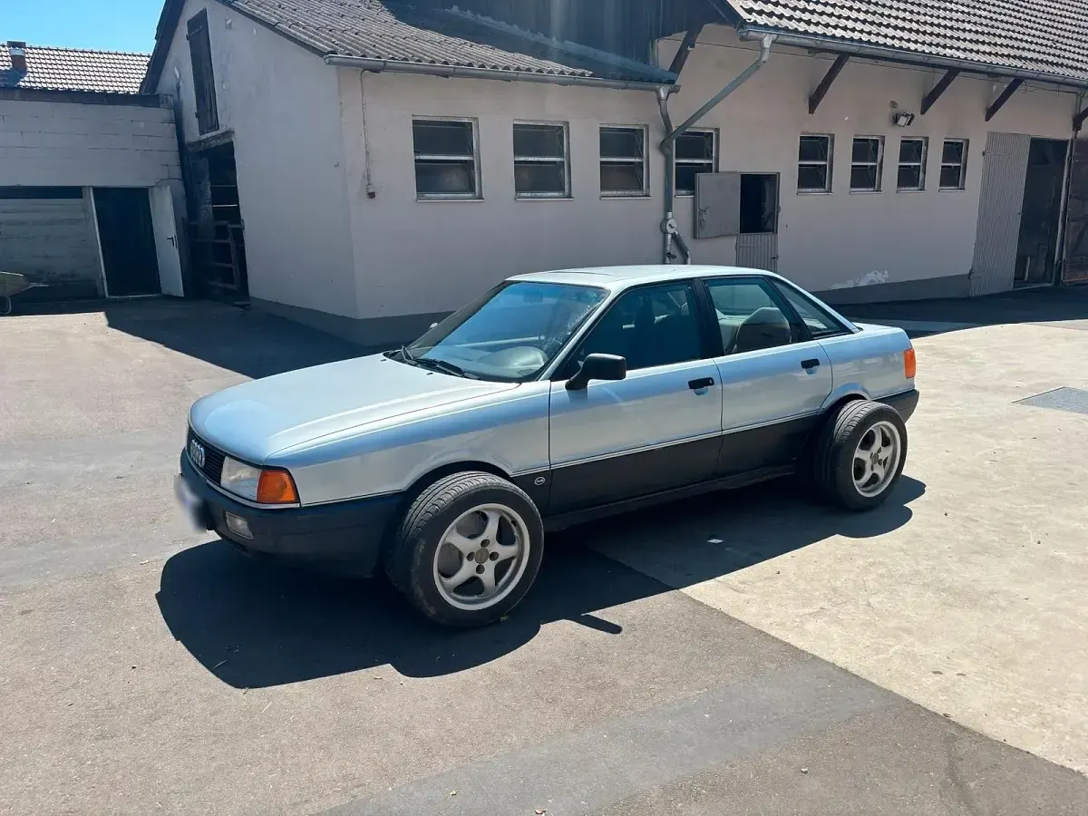 Gebraucht Audi 80 90 PS (66 kW) 1990 Silber Limousine