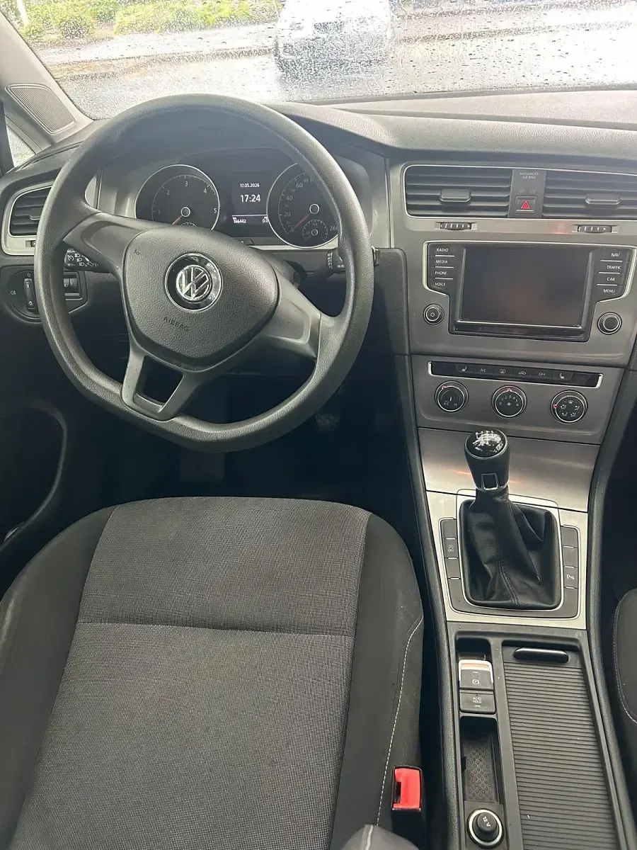 Second-hand VW Golf VII Trendline 115 CP (84 kW) 2017 Gri Break