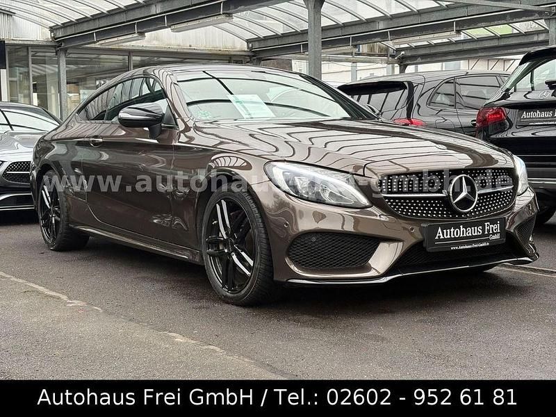 Gebraucht Mercedes C220 AMG line 170 PS (125 kW) 2017 Braun Coupé