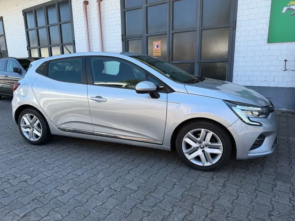 Gebraucht Renault Clio Experience 86 PS (63 kW) 2020 Silber Limousine