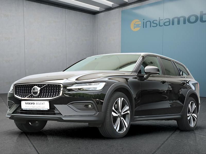 Grau Gebraucht 2023 Volvo V60 CC Kombi | 35.399 € (Fairer Preis) - Bild 1/4