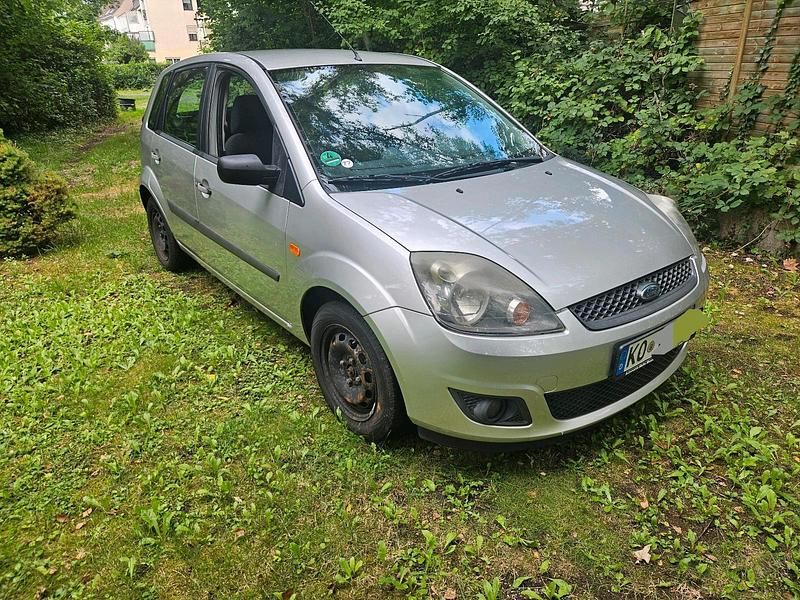 Silber Gebraucht 2008 Ford Fiesta Kleinwagen | 1.100 € (Guter Preis) - Bild 1/4