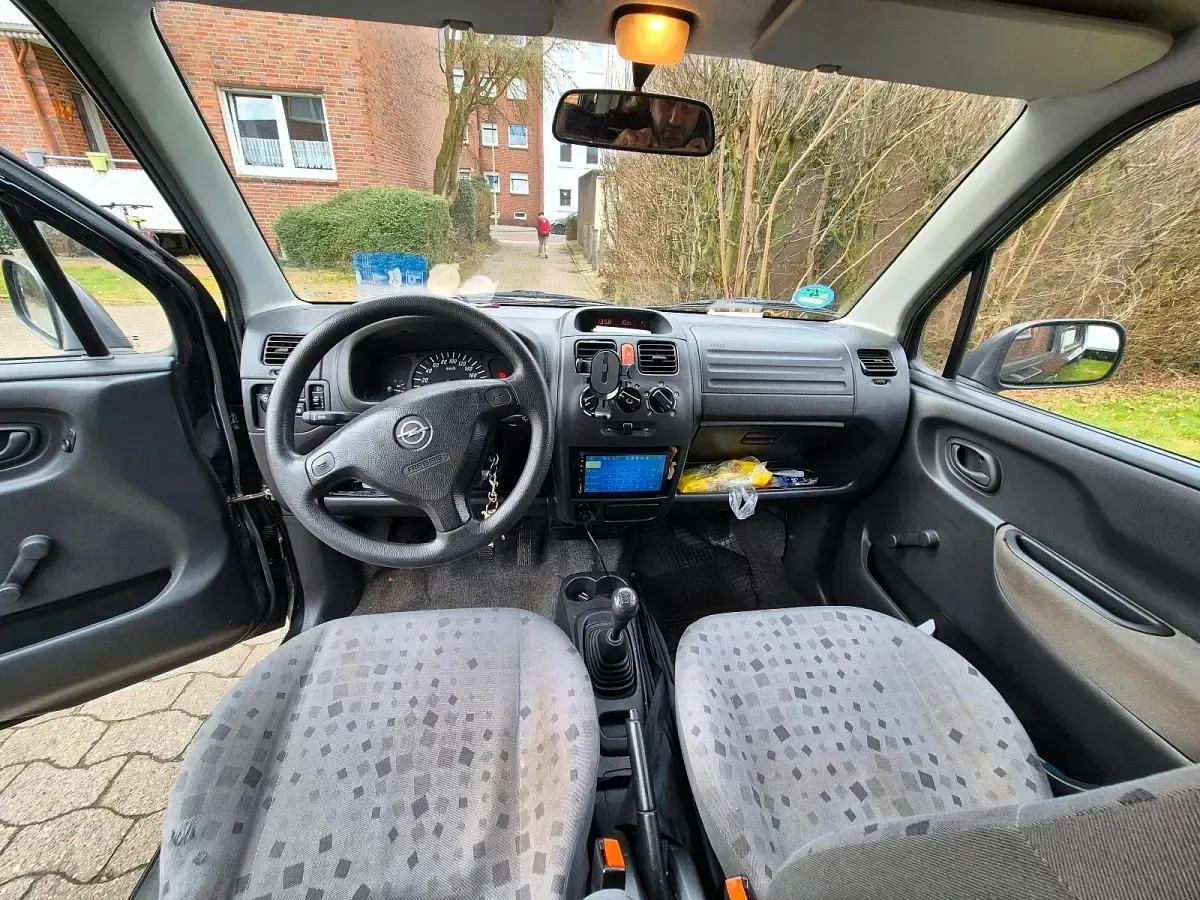 Gebraucht Opel Agila 60 PS (44 kW) 2001 Schwarz Van / Kleinbus