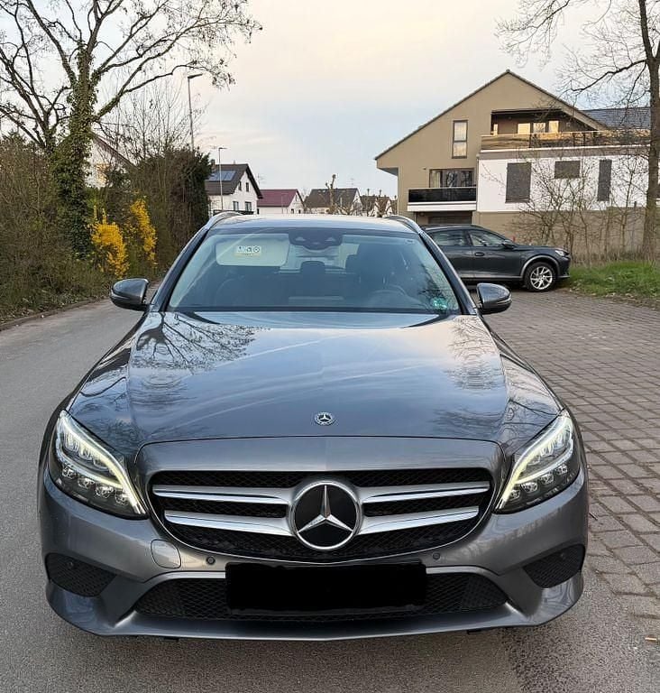 Gebraucht Mercedes C200 160 PS (117 kW) 2020 Grau Limousine