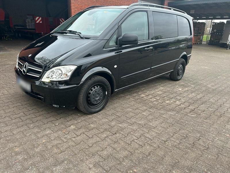 Gebraucht Mercedes Vito 224 PS (164 kW) 2011 Schwarz Van