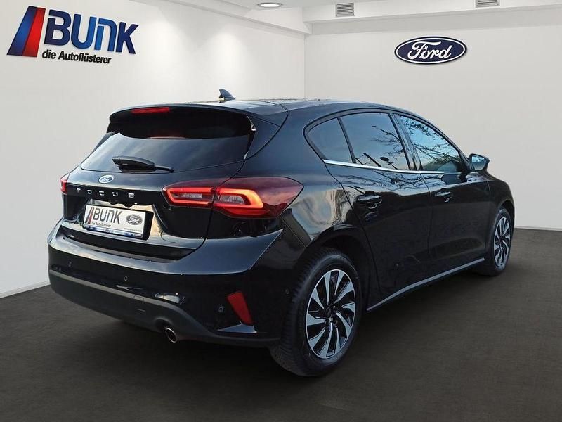 Gebraucht Ford Focus Titanium 125 PS (91 kW) 2025 Agate black metallic (pn4gm) Limousine
