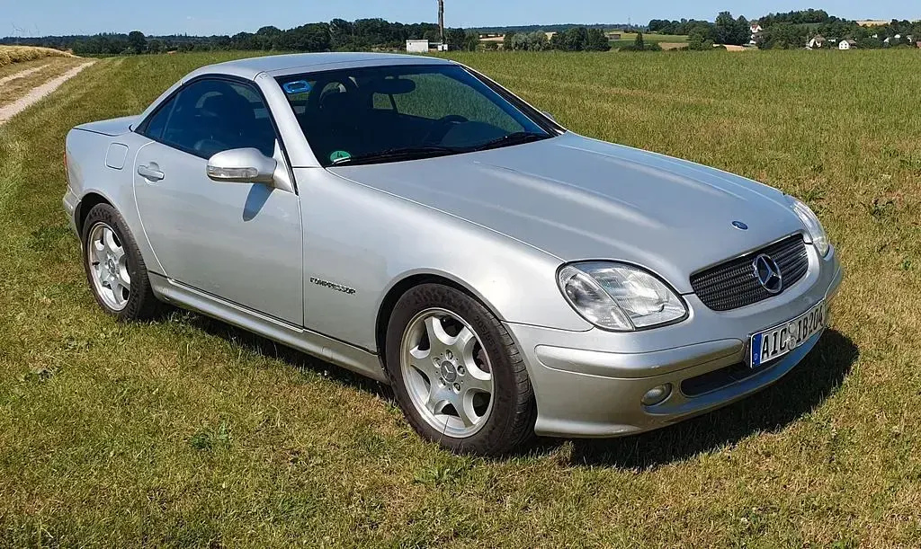 Gebraucht Mercedes SLK230 197 PS (144 kW) 2000 Silber Cabrio