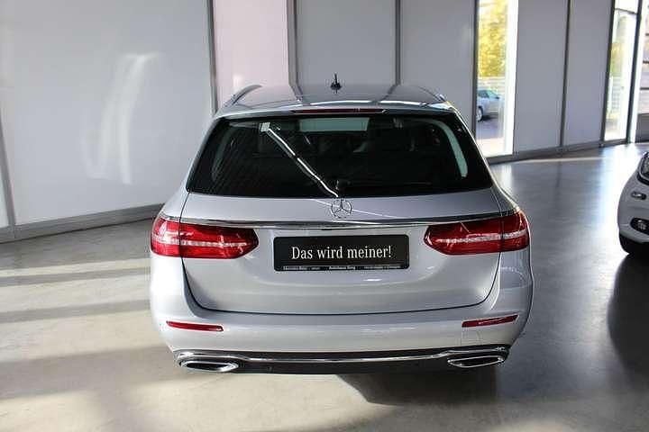 Gebraucht Mercedes E220 Avantgarde 194 PS (142 kW) 2018 Silber Kombi