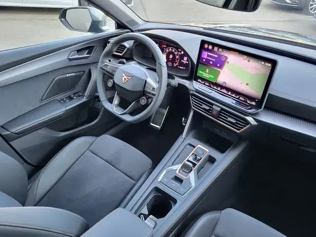 Gebraucht Cupra Leon 150 PS (110 kW) 2025 Midnight schwarz metallic Kombi