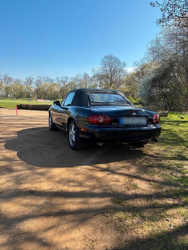 Second-hand Mazda MX5 110 CP (80 kW) 2000 Albastru Cabrio
