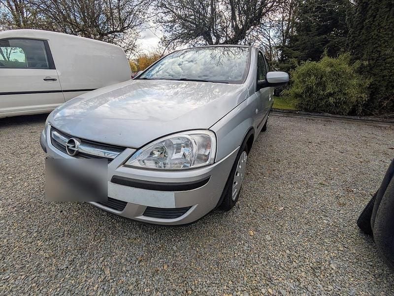 Usata Opel Corsa 75 CV (55 kW) 2004 Argento Utilitaria