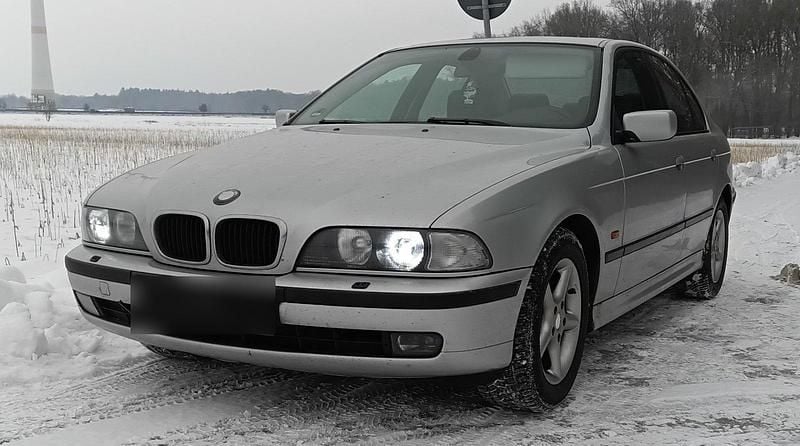 Gebraucht BMW 523 170 PS (125 kW) 1999 Silber Limousine