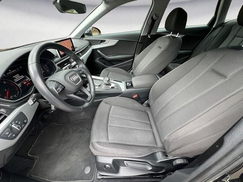Gebraucht Audi A4 Basis 190 PS (139 kW) 2018 Schwarz Kombi