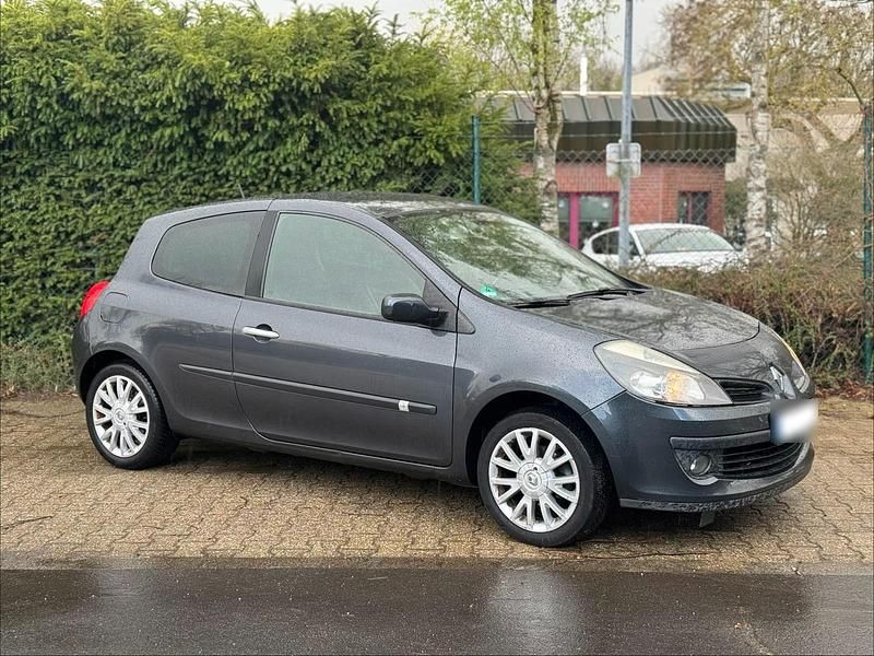 Gebraucht Renault Clio II 87 PS (63 kW) 2007 Schwarz Kleinwagen