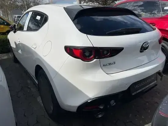 Neu Mazda 3 Homura-Line 186 PS (136 kW) 2025 Weiss Limousine