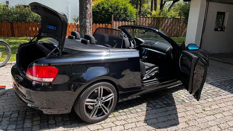 Gebraucht BMW 118 Cabriolet 143 PS (105 kW) 2009 Schwarz Cabrio