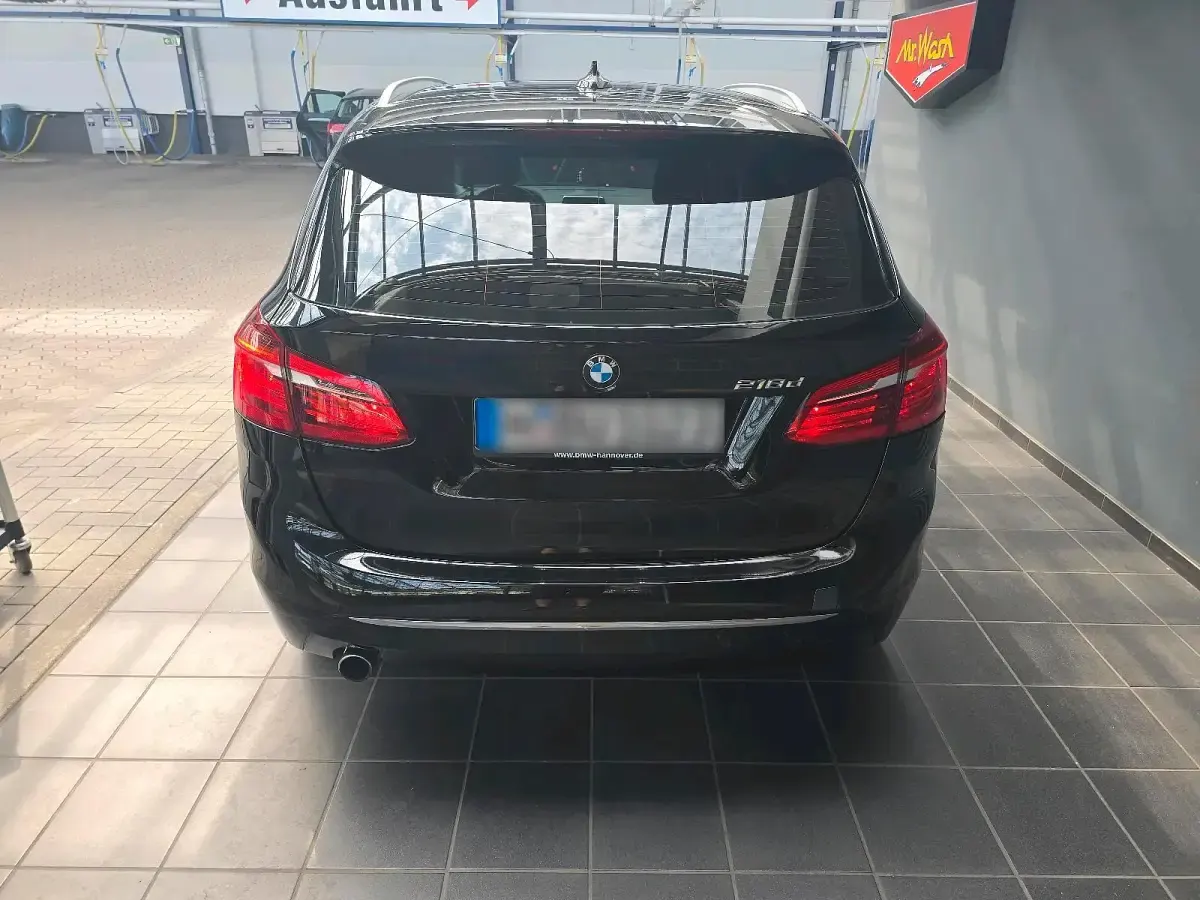 Gebraucht BMW 218 Luxury Line 150 PS (110 kW) 2015 Schwarz Van / Kleinbus