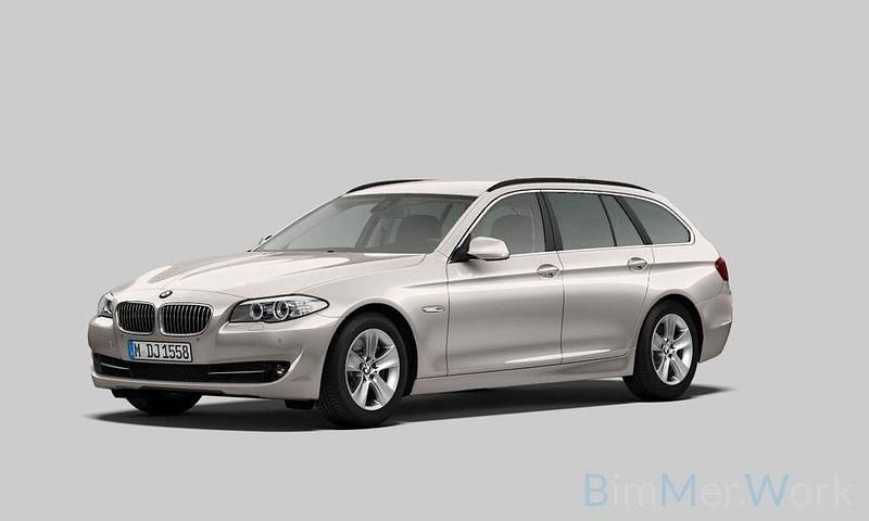 Silber Gebraucht 2013 BMW 530 Sport Line Kombi | 12.999 € (Guter Preis) - Bild 1/4