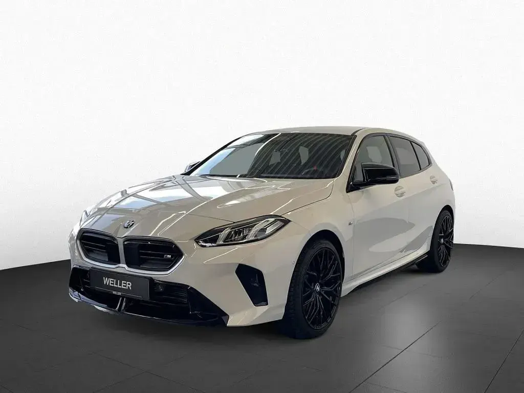 Gebraucht BMW M135 M Sport 300 PS (220 kW) 2025 Weiß Kleinwagen