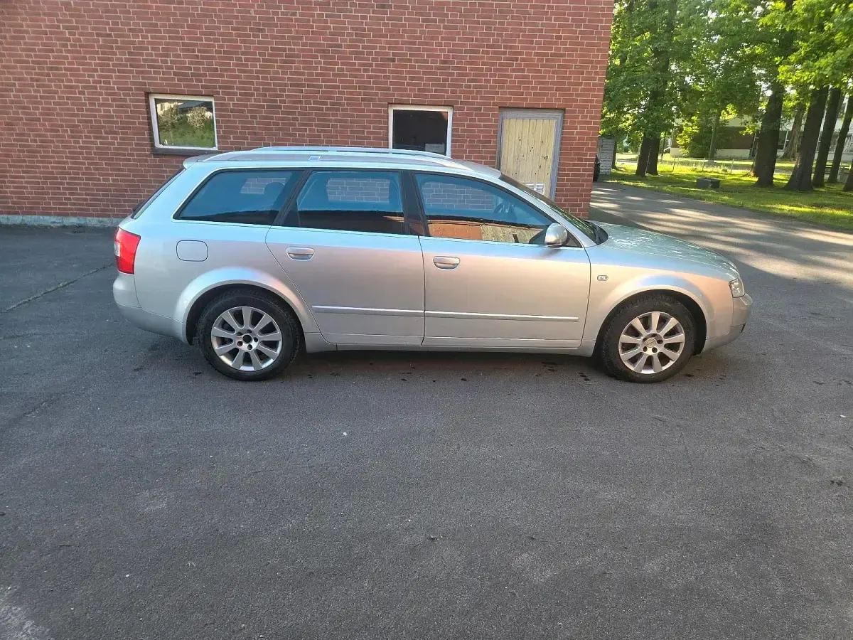 Gebraucht Audi A4 163 PS (119 kW) 2004 Silber Kombi