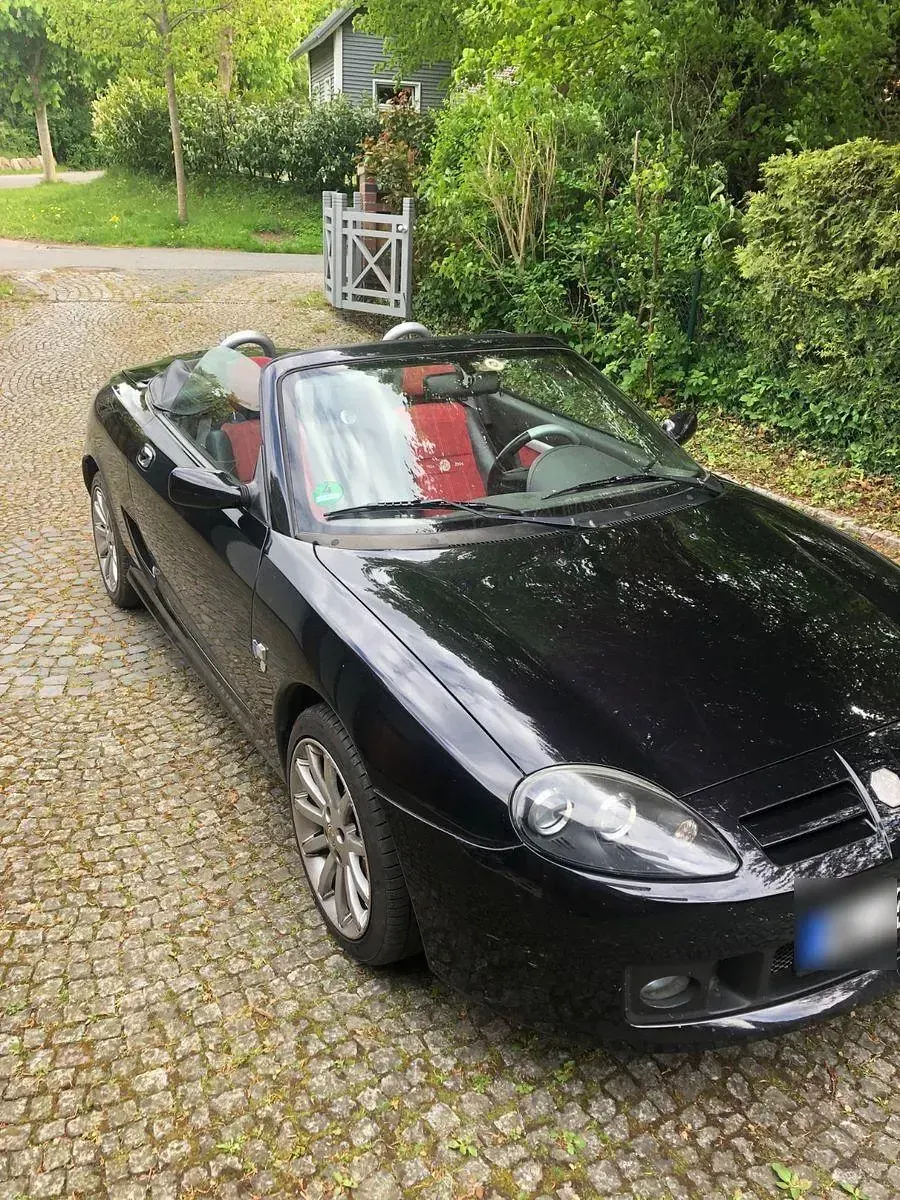 Gebraucht MG TF 136 PS (100 kW) 2004 Schwarz Cabrio
