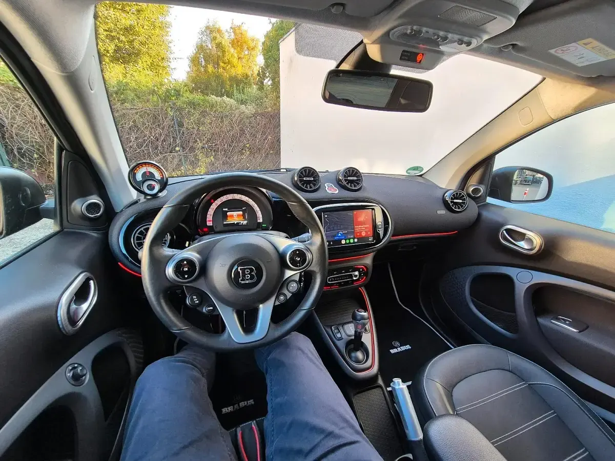 Gebraucht Smart ForTwo Coupé Brabus 63 kW (86 PS) 2020 Grün Kleinwagen