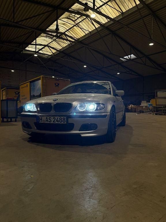 Gebraucht BMW 330 Performance 231 PS (169 kW) 2002 Silber Limousine