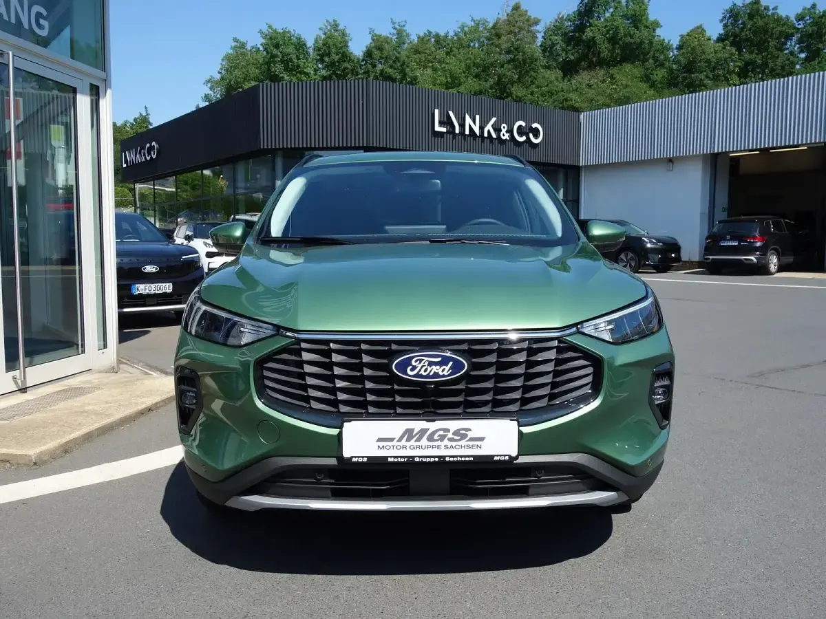 Neu Ford Kuga Titanium 190 PS (139 kW) 2026 Bursting green SUV