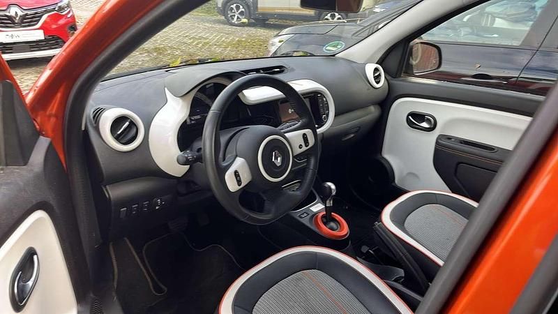 Gebraucht Renault Twingo Vibes 60 kW (82 PS) 2021 Valencia orange Kleinwagen