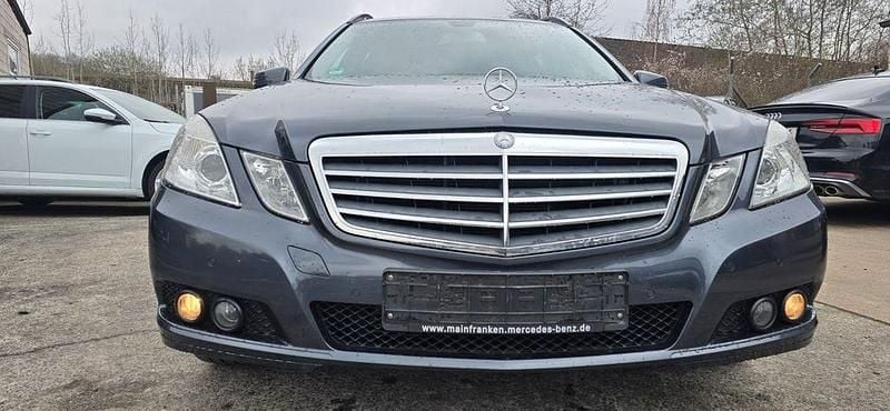 Gebraucht Mercedes E200 184 PS (135 kW) 2010 Grau Kombi