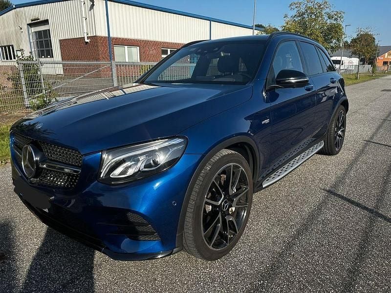Blau Gebraucht 2017 Mercedes GLC43 AMG AMG SUV | 38.400 € (Etwas zu teuer) - Bild 1/4