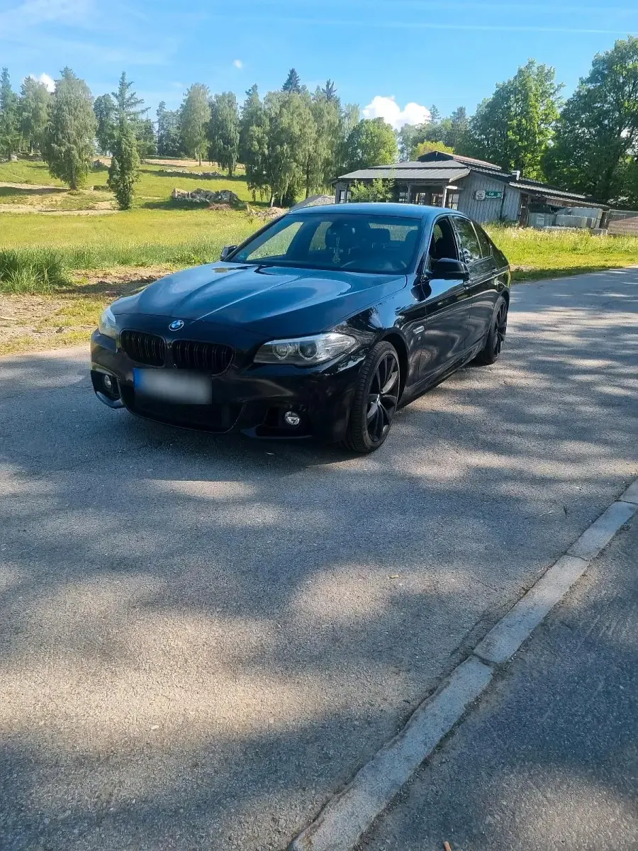 Gebraucht BMW 530 M Sport 258 PS (189 kW) 2016 Schwarz Limousine