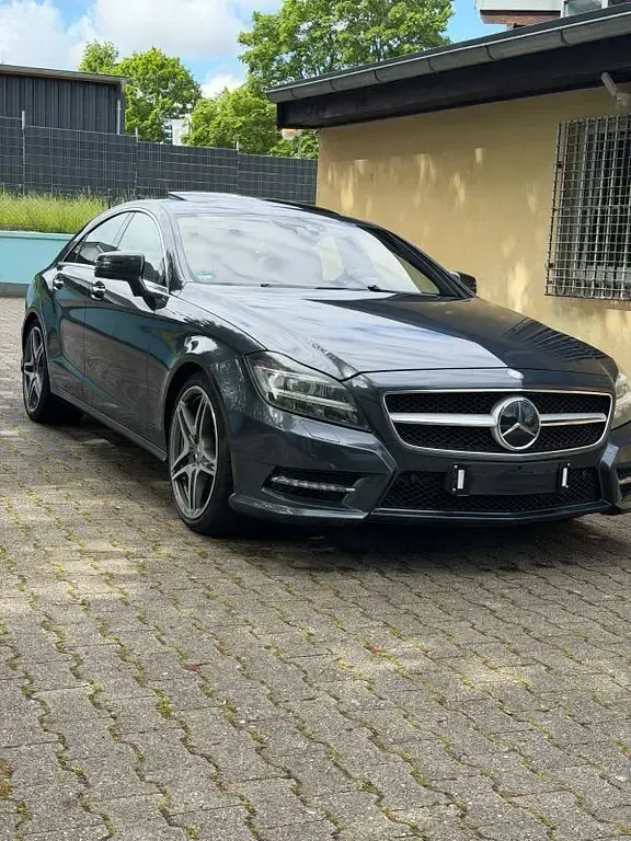 Gebraucht Mercedes CLS500 408 PS (300 kW) 2012 Grau Limousine